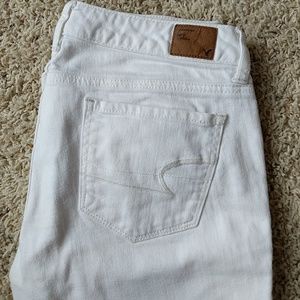 White skinny jeans